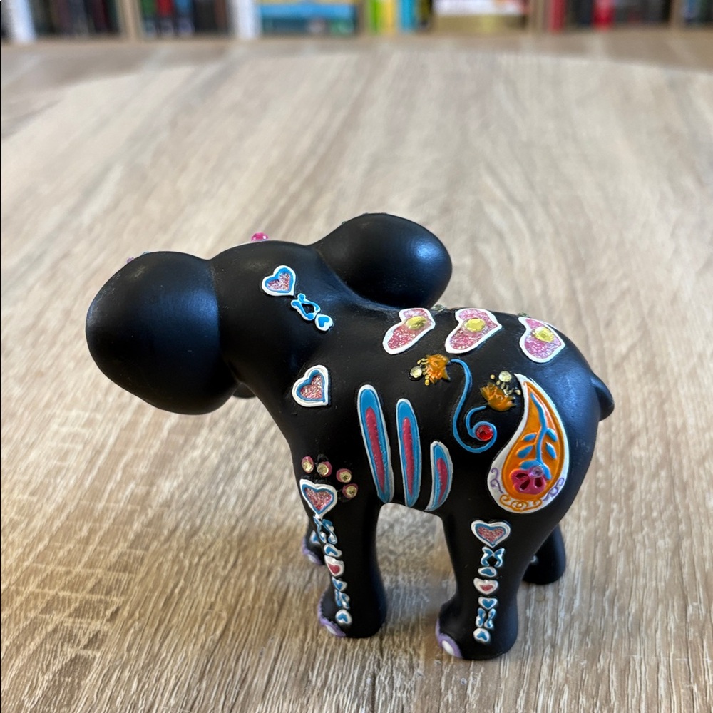 The Hamilton Collection Folk Art Elephant Figurine - Picture 4 of 8